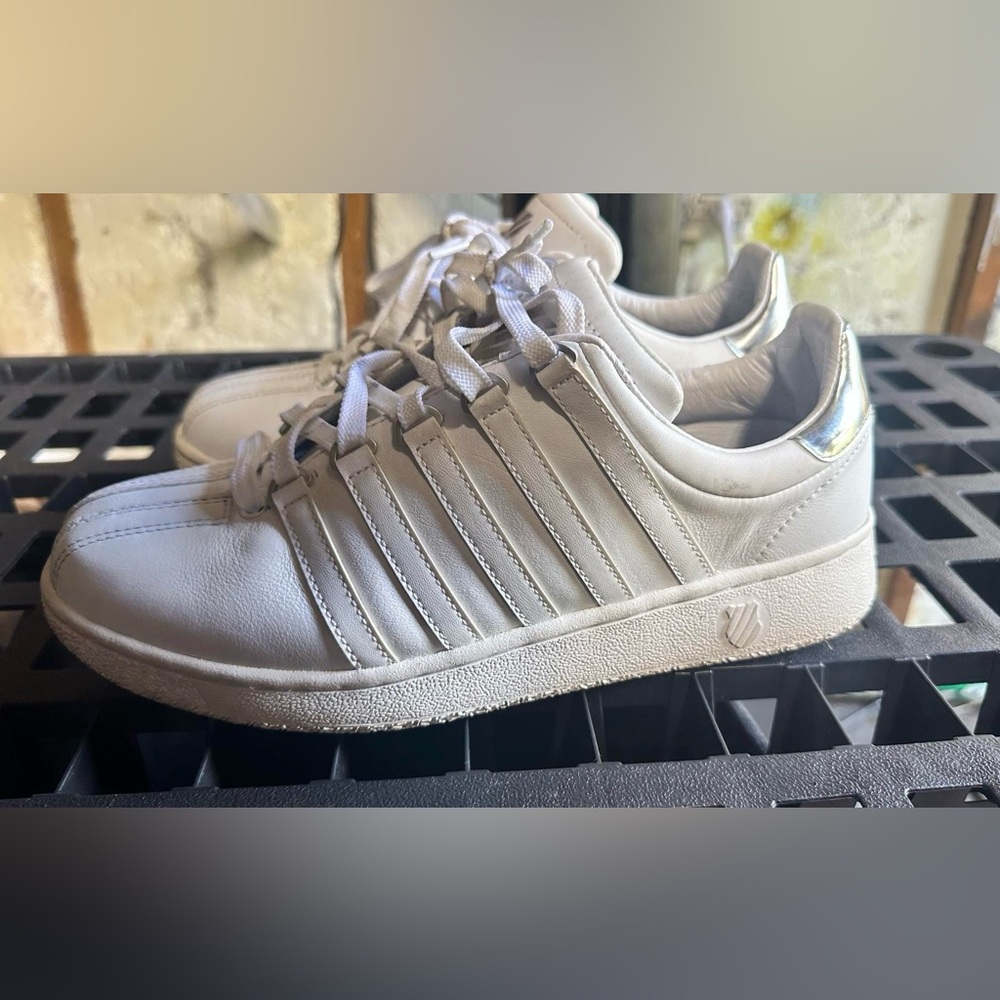 K-Swiss size 9 sneakers